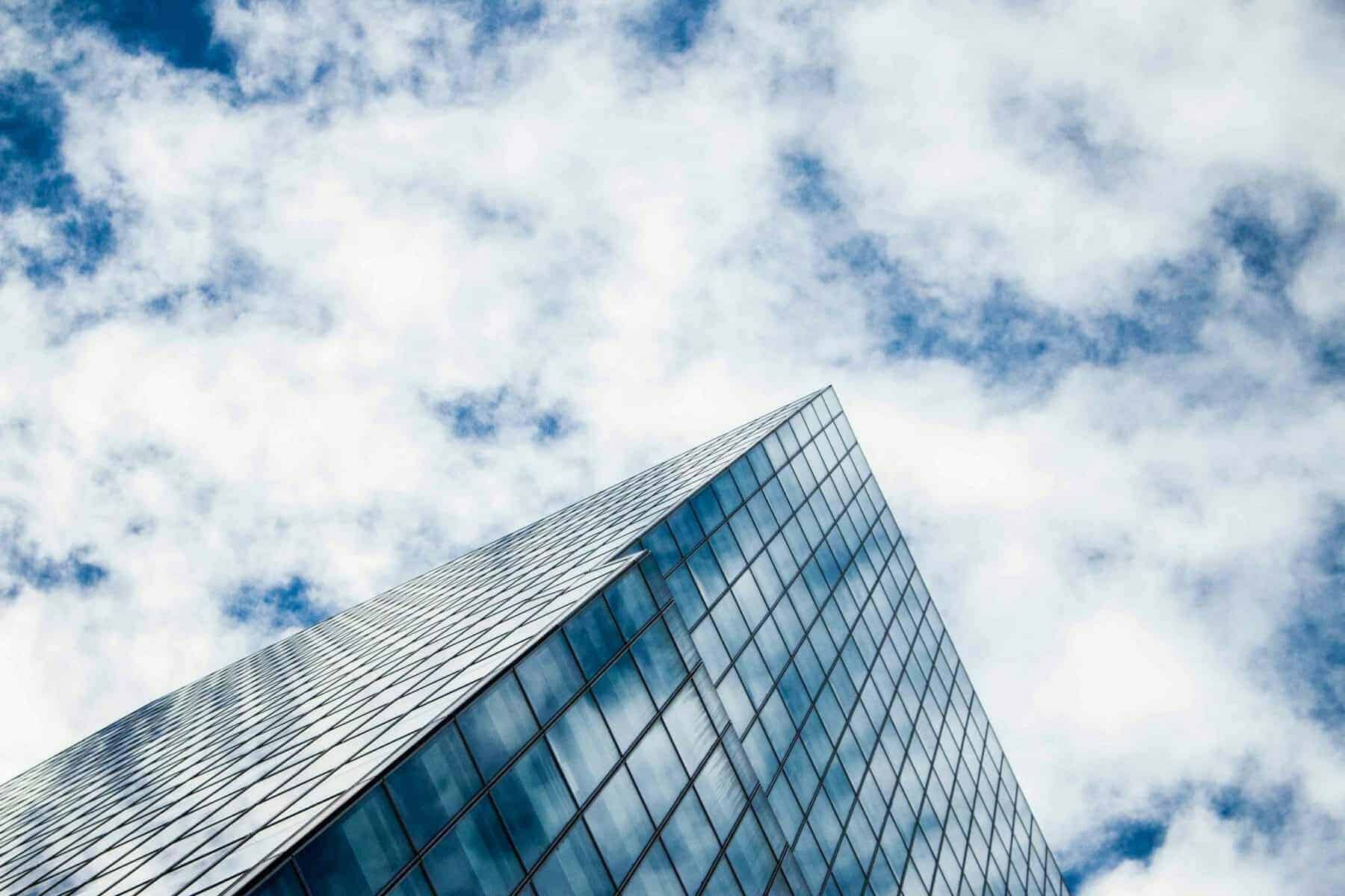 din-bolighandel-prisforhandling-skys-the-limit